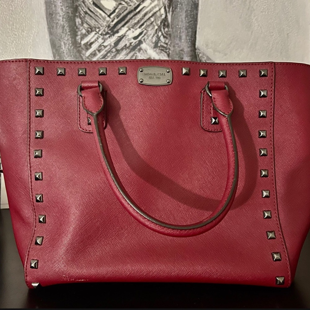 Michael Kors Tote Bag - such a unique one - a perfect red!!